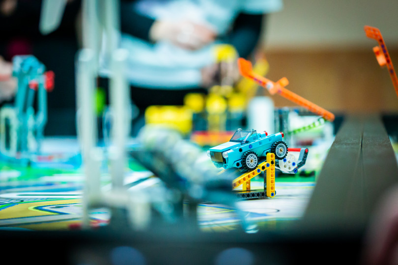 School groups competed in robot building, programming and innovation tasks in Miskolc