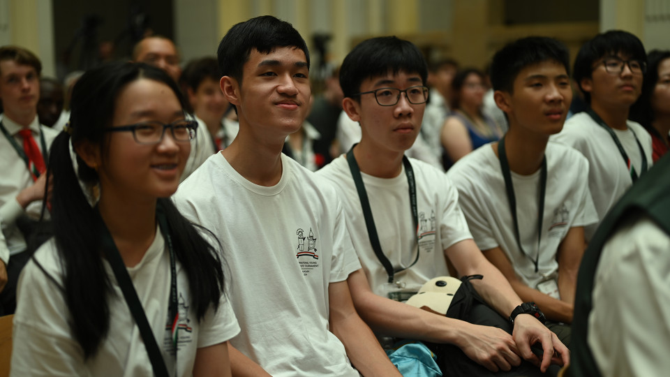 Young physicists of the world compete in Budapest