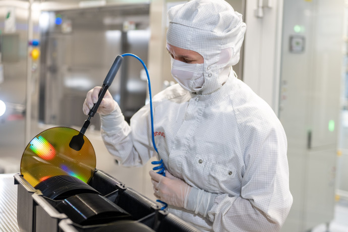 Áttörés a félvezető-technológiában: a Bosch bemutatja a harmadik generációs szilícium-karbid chipeket
