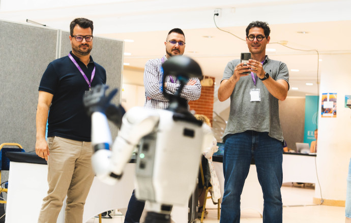 Robotok a munkahelyen - Készen állunk rá, hogy közösen dolgozzunk velük?
