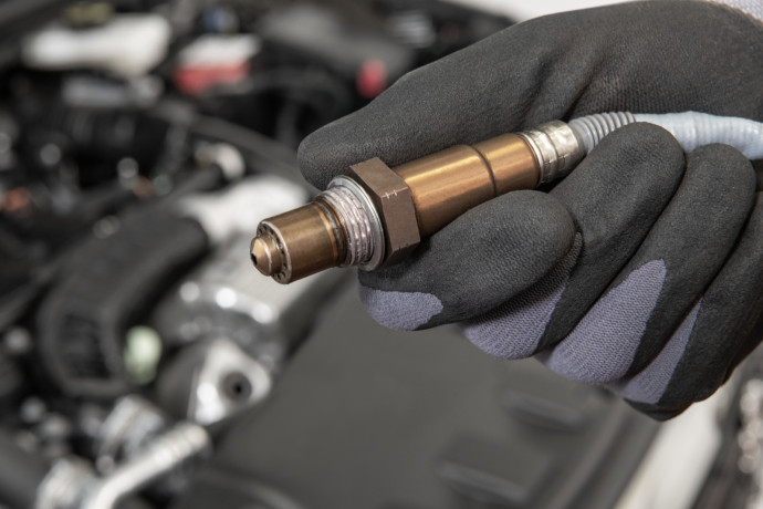 A key technology makes history: Bosch celebrates 50 years of the lambda sensor